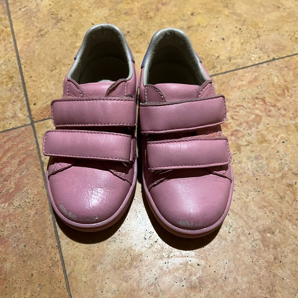 Pre-loved Gucci baby shoes size 23